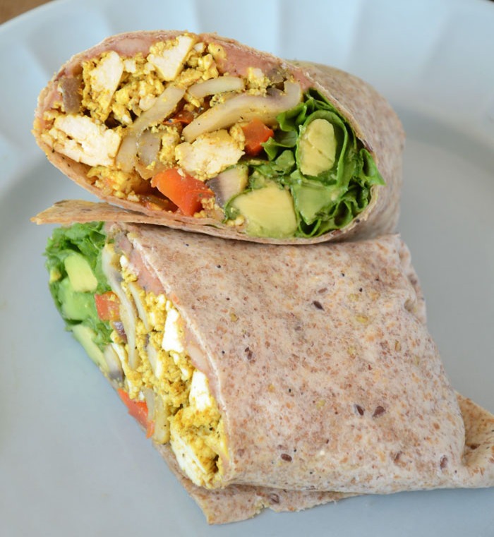 3-healthy-vegan-breakfast-burritos-with-tofu-scramble-e1443433444115